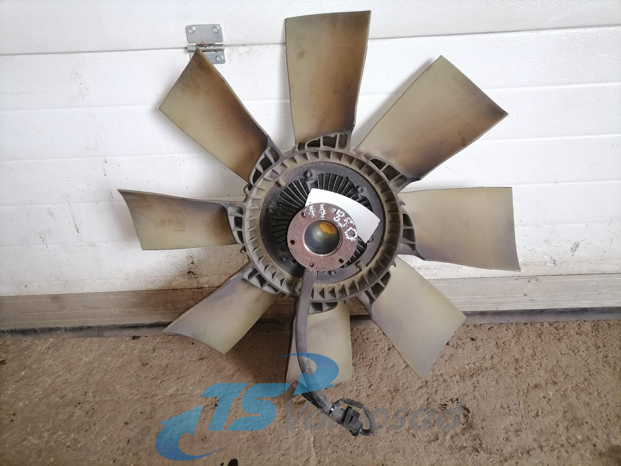 Scania Cooling fan 1453967 - Ventilátor - Teherautó: 3 kép. Scania Cooling fan 1453967 - Ventilátor - Teherautó: 3 kép.