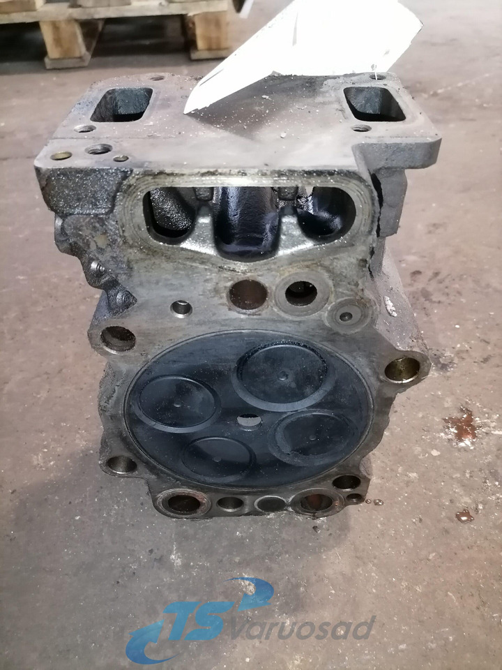 Scania Cylinder head, HPI 1522361 - Motor fej - Teherautó: 4 kép. Scania Cylinder head, HPI 1522361 - Motor fej - Teherautó: 4 kép.