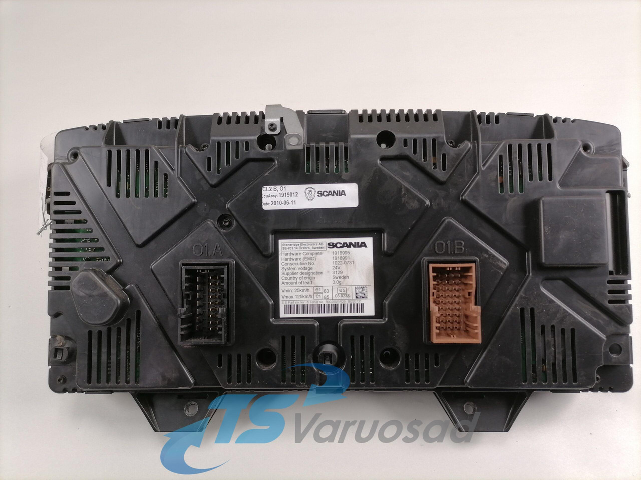 Scania Dashboard 1919012 - Műszerfal - Teherautó: 3 kép. Scania Dashboard 1919012 - Műszerfal - Teherautó: 3 kép.