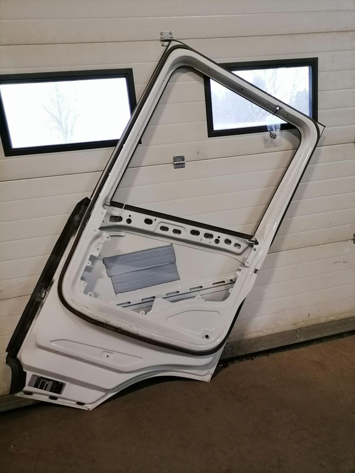 Scania Door 2653997 - Ajtó és alkatrészek - Teherautó: 5 kép. Scania Door 2653997 - Ajtó és alkatrészek - Teherautó: 5 kép.