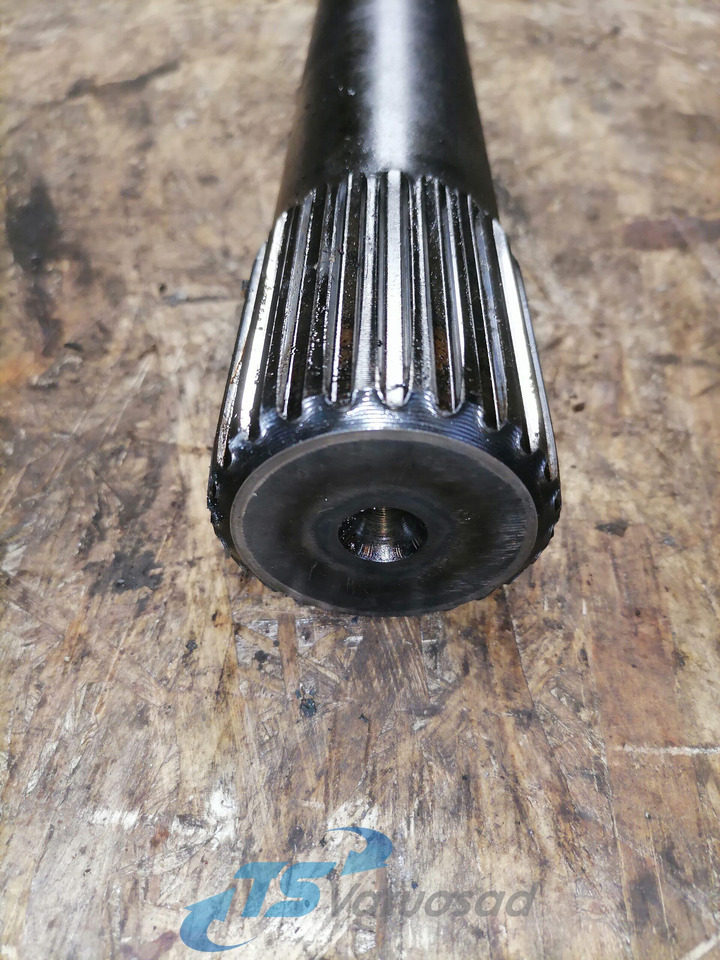 Scania Drive shaft 1315681 - Féltengely - Teherautó: 3 kép. Scania Drive shaft 1315681 - Féltengely - Teherautó: 3 kép.