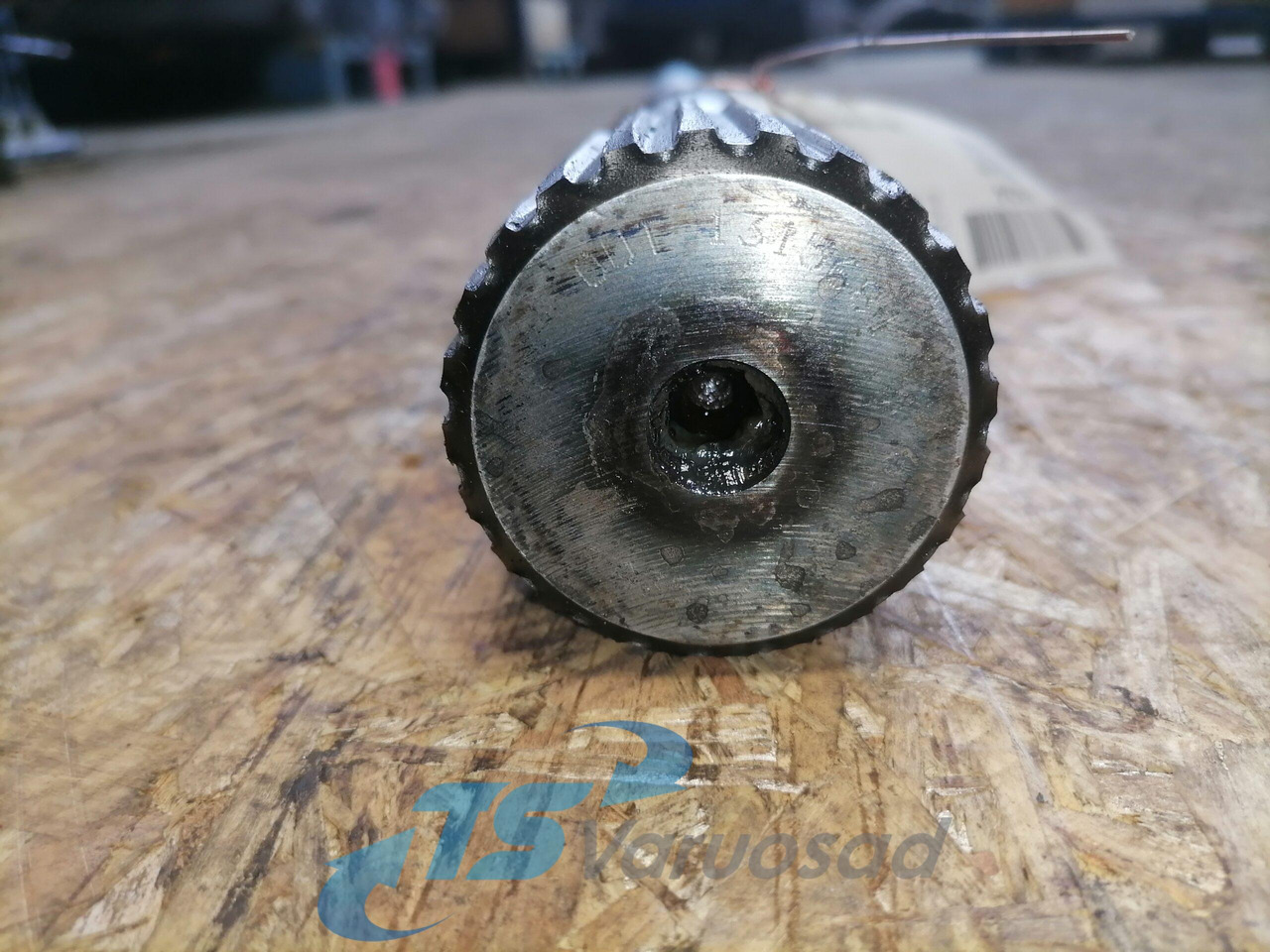 Scania Drive shaft 1315681 - Féltengely - Teherautó: 3 kép. Scania Drive shaft 1315681 - Féltengely - Teherautó: 3 kép.