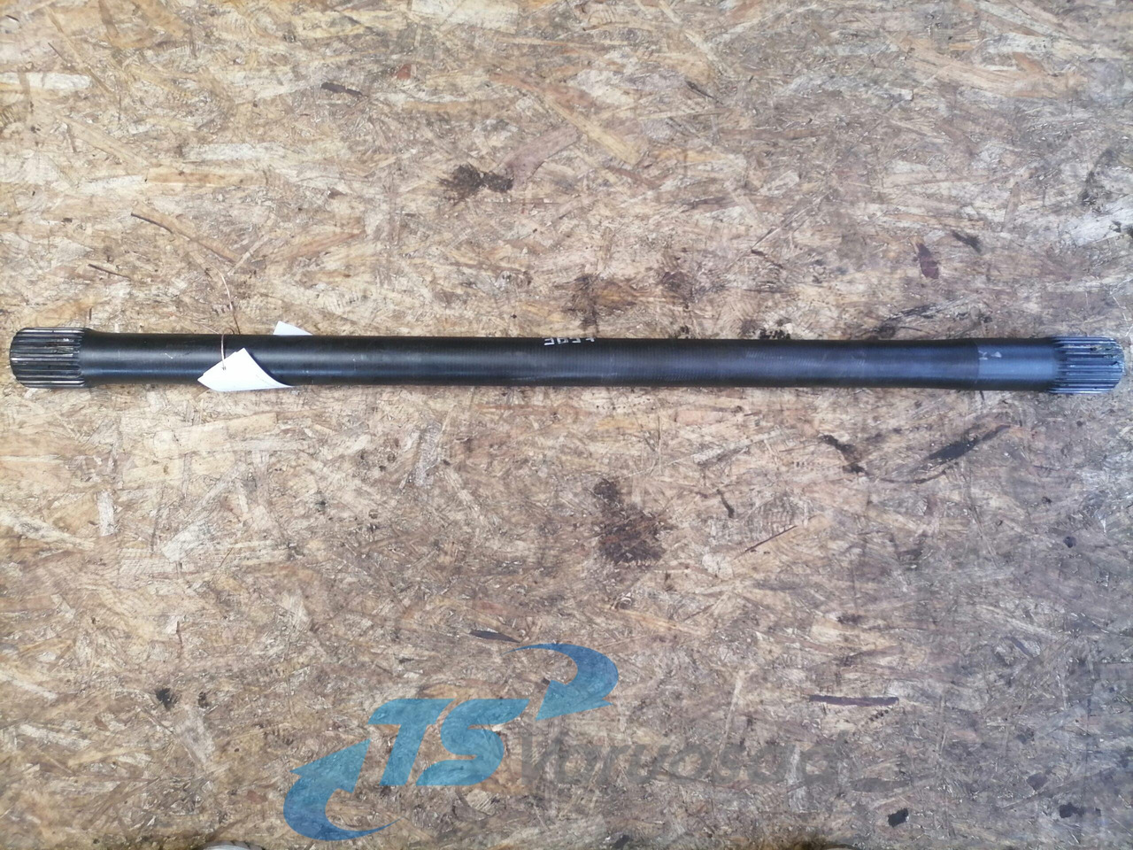 Scania Drive shaft 1368176 - Féltengely - Teherautó: 2 kép. Scania Drive shaft 1368176 - Féltengely - Teherautó: 2 kép.