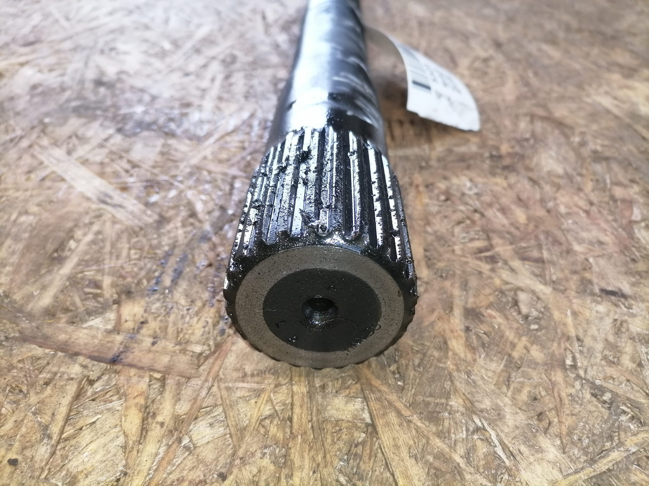 Scania Drive shaft 1368178 - Féltengely - Teherautó: 3 kép. Scania Drive shaft 1368178 - Féltengely - Teherautó: 3 kép.