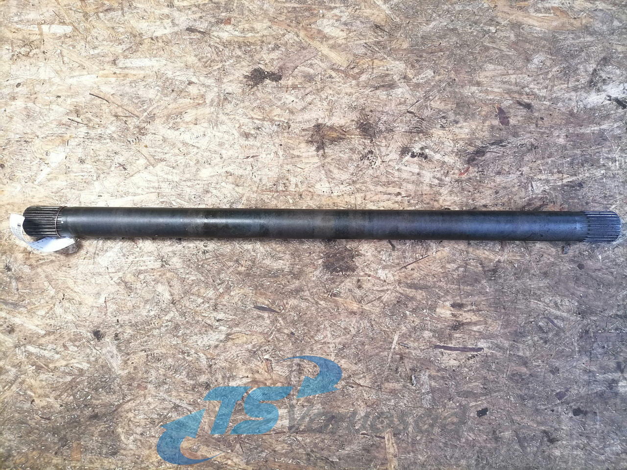 Scania Drive shaft 1761195 - Féltengely - Teherautó: 2 kép. Scania Drive shaft 1761195 - Féltengely - Teherautó: 2 kép.