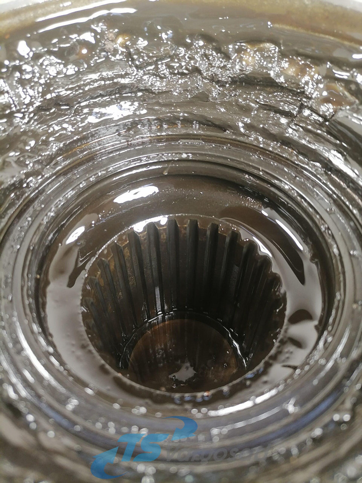 Scania Drive shaft cover 1539231 - Féltengely - Teherautó: 3 kép. Scania Drive shaft cover 1539231 - Féltengely - Teherautó: 3 kép.