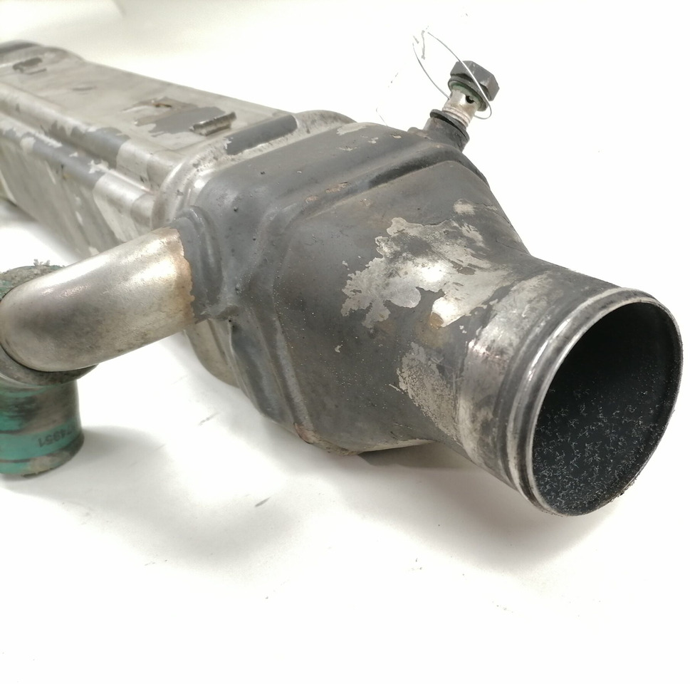 Scania EGR cooler 1795704 - EGR hűtő - Teherautó: 2 kép. Scania EGR cooler 1795704 - EGR hűtő - Teherautó: 2 kép.