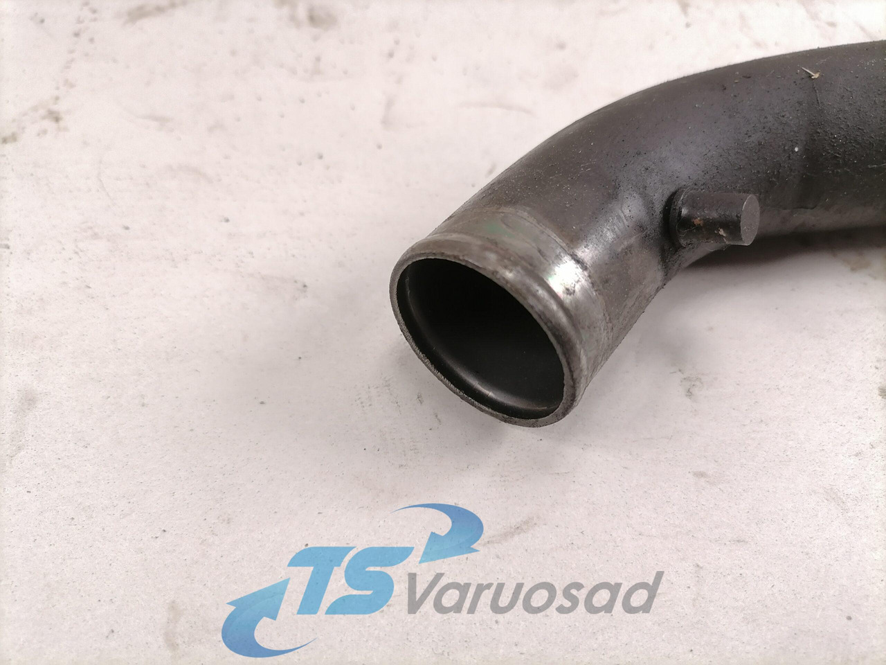 Scania EGR cooler pipe 1918955 - EGR hűtő - Teherautó: 2 kép. Scania EGR cooler pipe 1918955 - EGR hűtő - Teherautó: 2 kép.