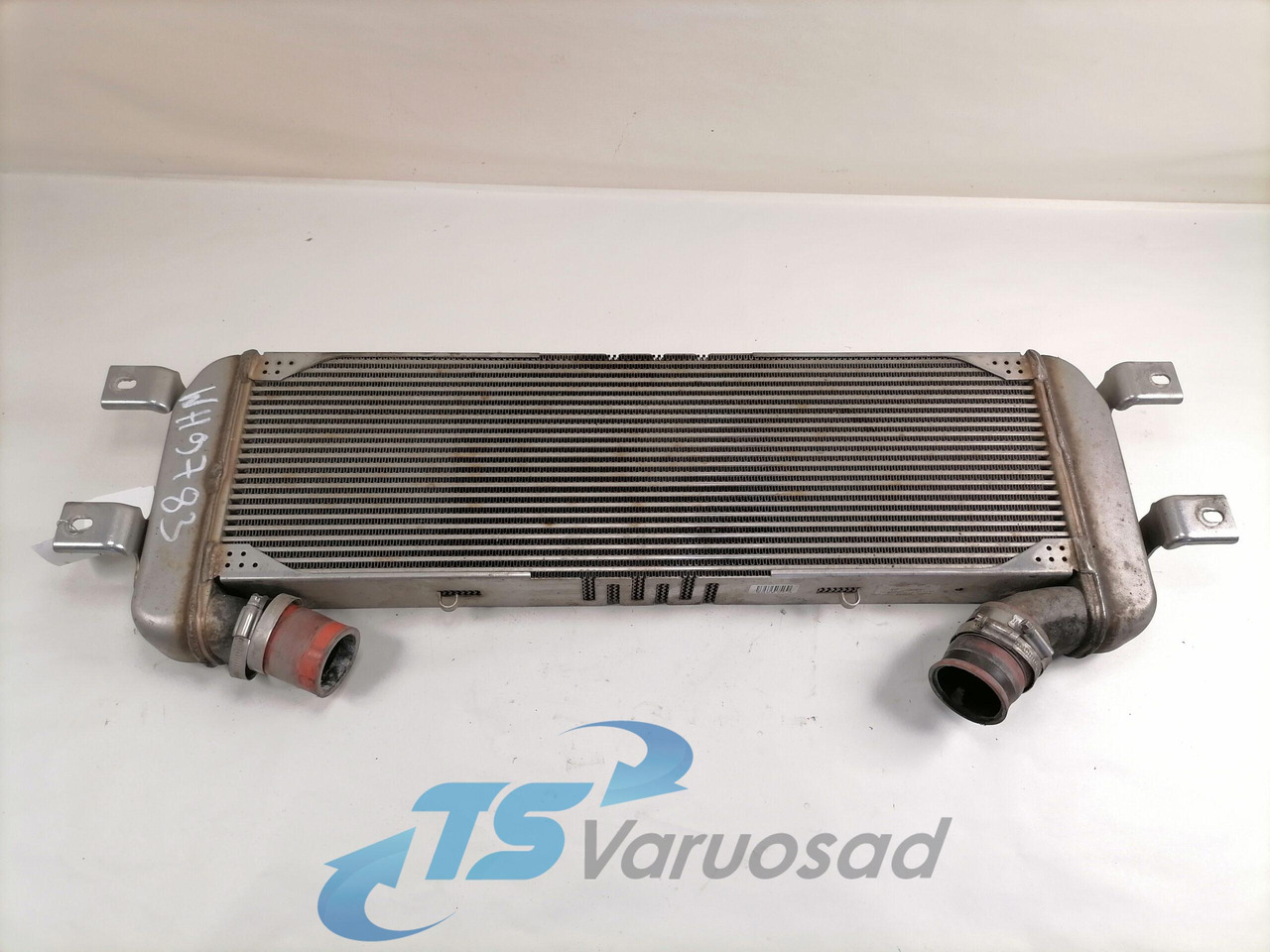 Scania EGR radiator 1785348 - EGR hűtő - Teherautó: 3 kép. Scania EGR radiator 1785348 - EGR hűtő - Teherautó: 3 kép.