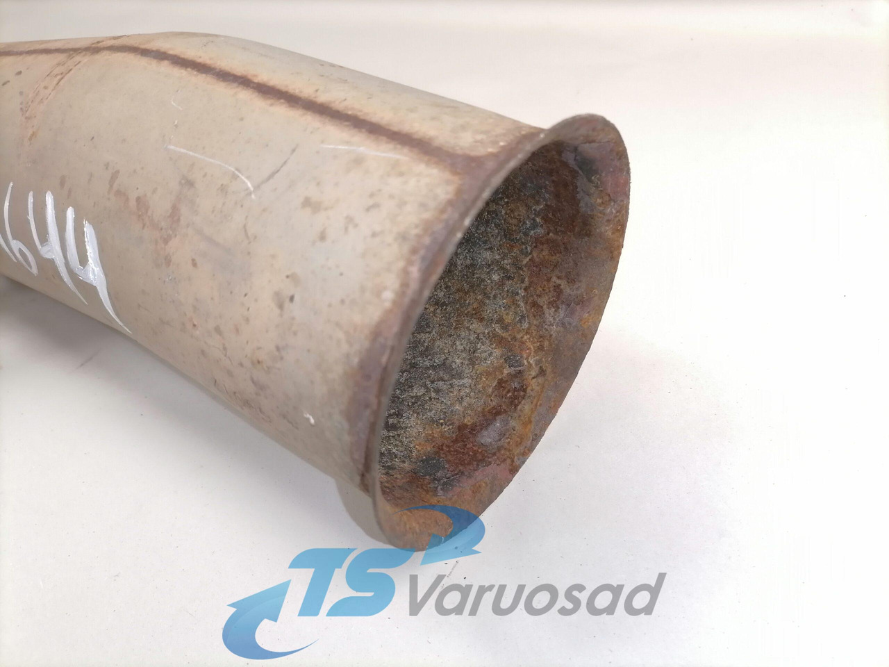 Scania Exhaust pipe 1413619 - Hangtompító - Teherautó: 2 kép. Scania Exhaust pipe 1413619 - Hangtompító - Teherautó: 2 kép.