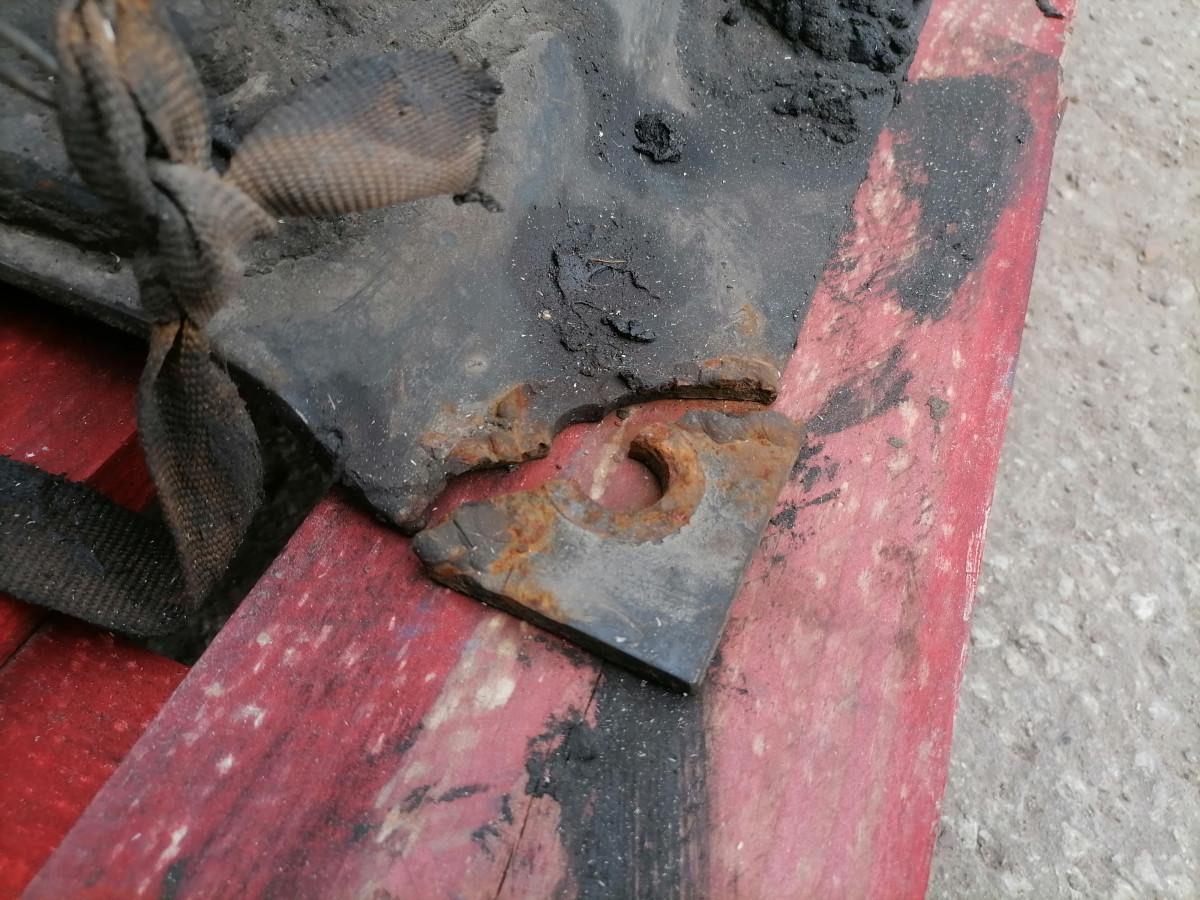 Scania Fifht wheel 1353631 - Nyereg - Teherautó: 5 kép. Scania Fifht wheel 1353631 - Nyereg - Teherautó: 5 kép.