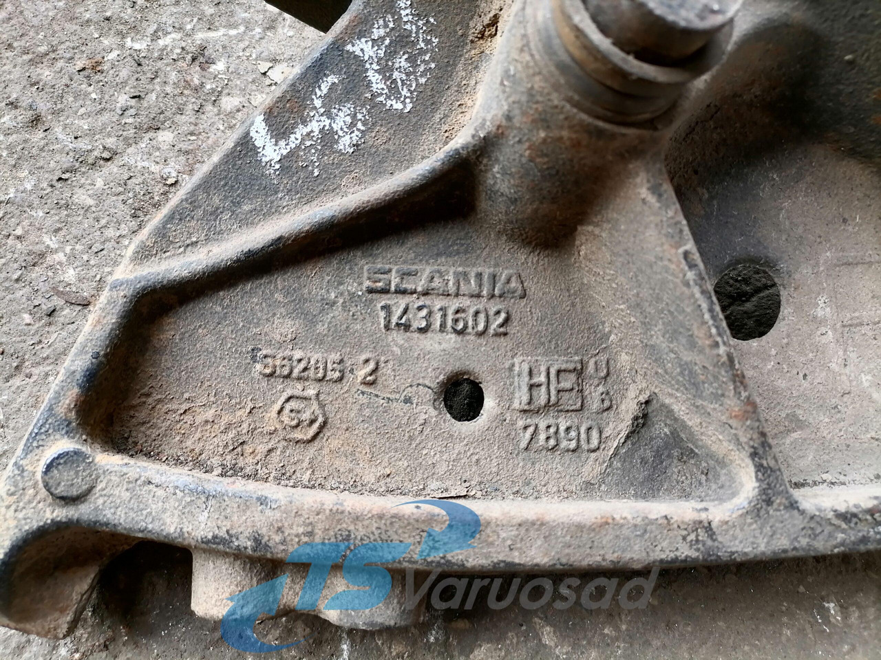 Scania Front bumper carrier 1431602 - Lökhárító - Teherautó: 2 kép. Scania Front bumper carrier 1431602 - Lökhárító - Teherautó: 2 kép.