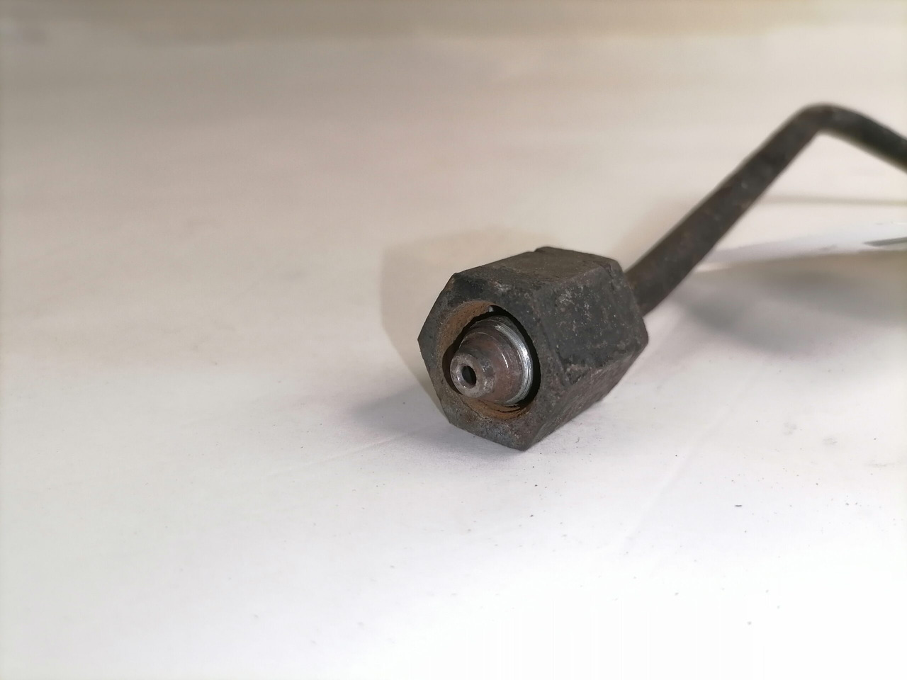 Scania Fuel pipe 1743982 - Üzemanyagrendszer - Teherautó: 2 kép. Scania Fuel pipe 1743982 - Üzemanyagrendszer - Teherautó: 2 kép.