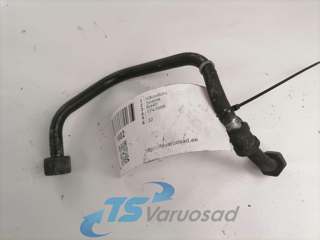 Scania Fuel pipe 1743986 - Üzemanyagrendszer - Teherautó: 1 kép. Scania Fuel pipe 1743986 - Üzemanyagrendszer - Teherautó: 1 kép.