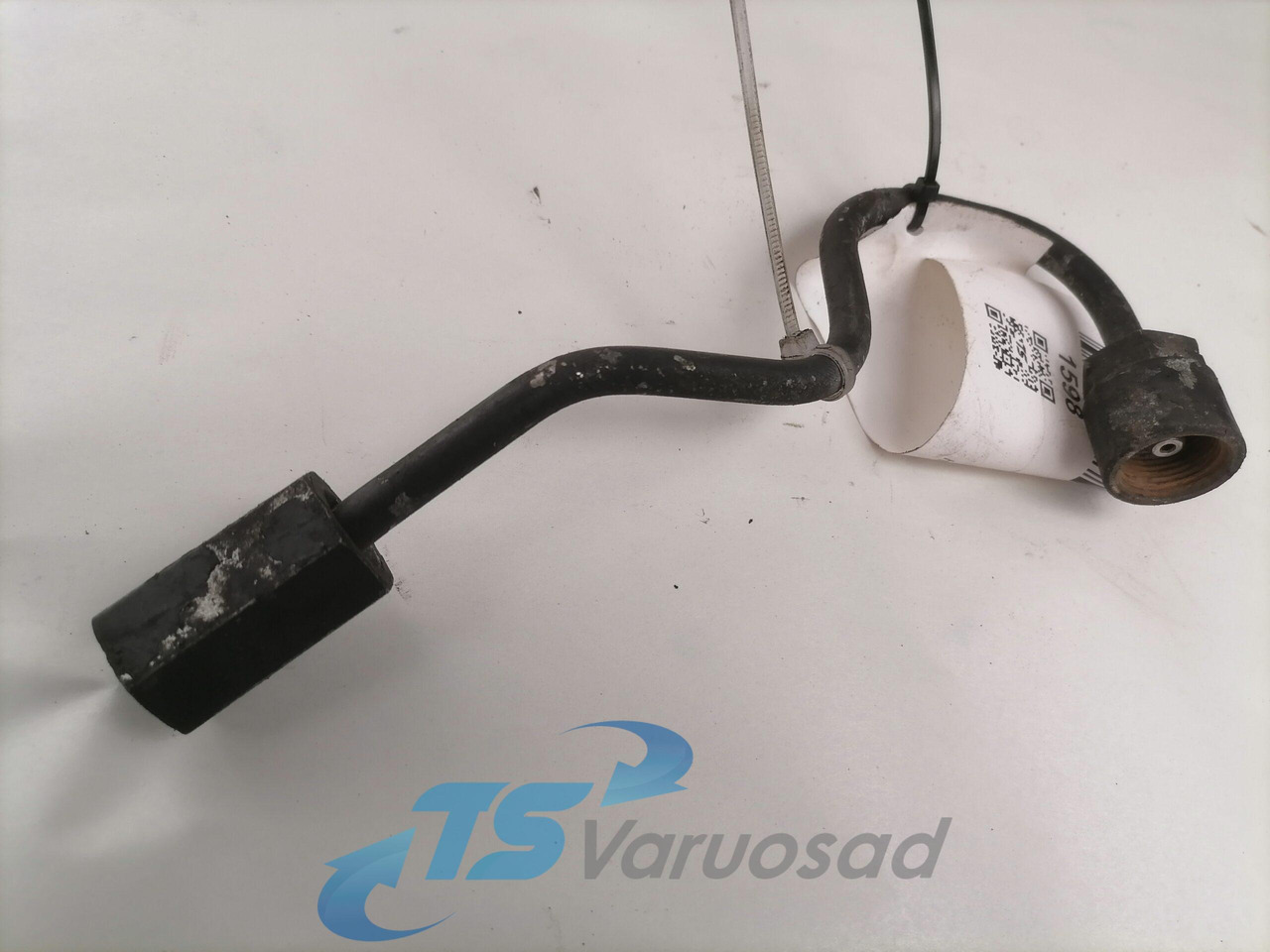 Scania Fuel pipe 1860539 - Üzemanyagrendszer - Teherautó: 1 kép. Scania Fuel pipe 1860539 - Üzemanyagrendszer - Teherautó: 1 kép.