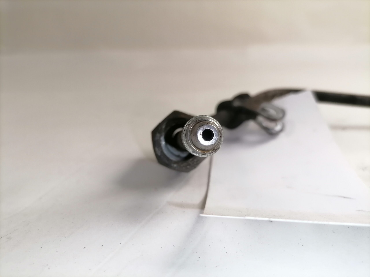 Scania Fuel pipe 1862547 - Üzemanyagrendszer - Teherautó: 2 kép. Scania Fuel pipe 1862547 - Üzemanyagrendszer - Teherautó: 2 kép.