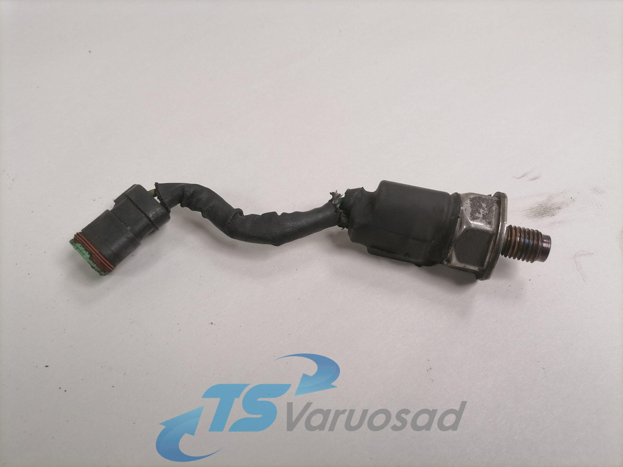 Scania Fuel sensor 1760323 - Üzemanyagrendszer - Teherautó: 1 kép. Scania Fuel sensor 1760323 - Üzemanyagrendszer - Teherautó: 1 kép.
