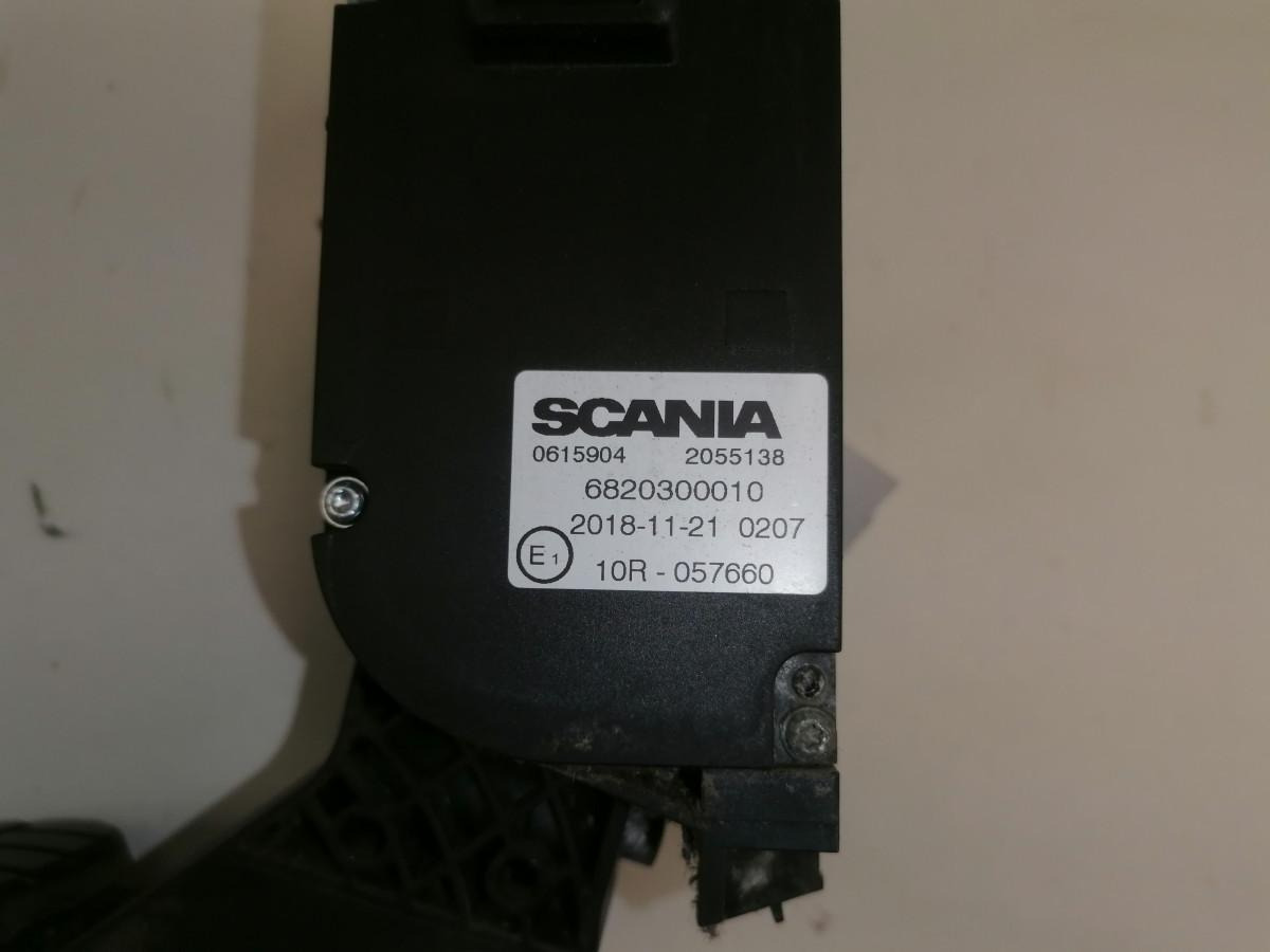 Scania Gaasipedaal 2055138 - Üzemanyagrendszer - Teherautó: 3 kép. Scania Gaasipedaal 2055138 - Üzemanyagrendszer - Teherautó: 3 kép.