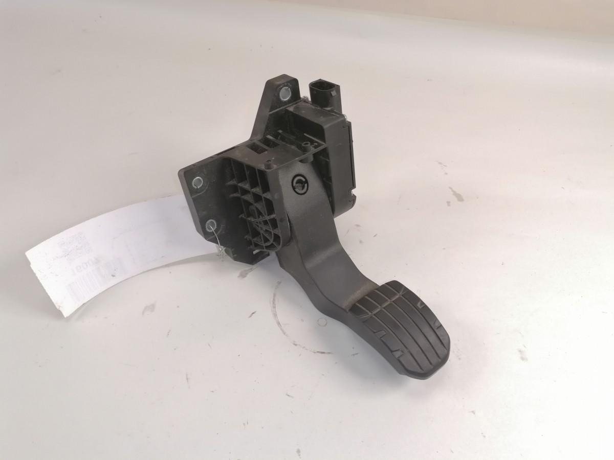 Scania Gaasipedaal 2055138 - Üzemanyagrendszer - Teherautó: 2 kép. Scania Gaasipedaal 2055138 - Üzemanyagrendszer - Teherautó: 2 kép.