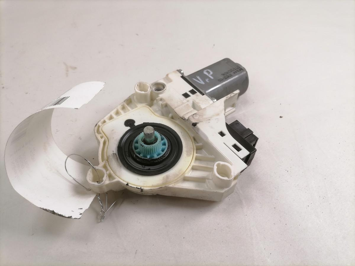 Scania Glass lift 2076264 - Ablak és alkatrészek - Teherautó: 2 kép. Scania Glass lift 2076264 - Ablak és alkatrészek - Teherautó: 2 kép.