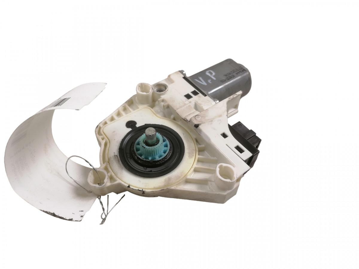 Scania Glass lift 2076264 - Ablak és alkatrészek - Teherautó: 1 kép. Scania Glass lift 2076264 - Ablak és alkatrészek - Teherautó: 1 kép.