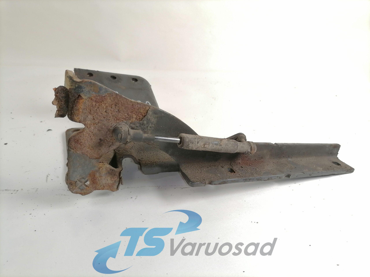 Scania Grille panel hinge 1727263 - Rács - Teherautó: 3 kép. Scania Grille panel hinge 1727263 - Rács - Teherautó: 3 kép.