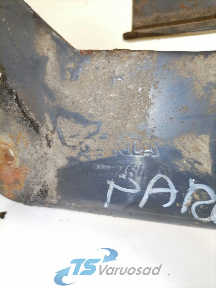 Scania Grille panel hinge 1727264 - Rács - Teherautó: 3 kép. Scania Grille panel hinge 1727264 - Rács - Teherautó: 3 kép.