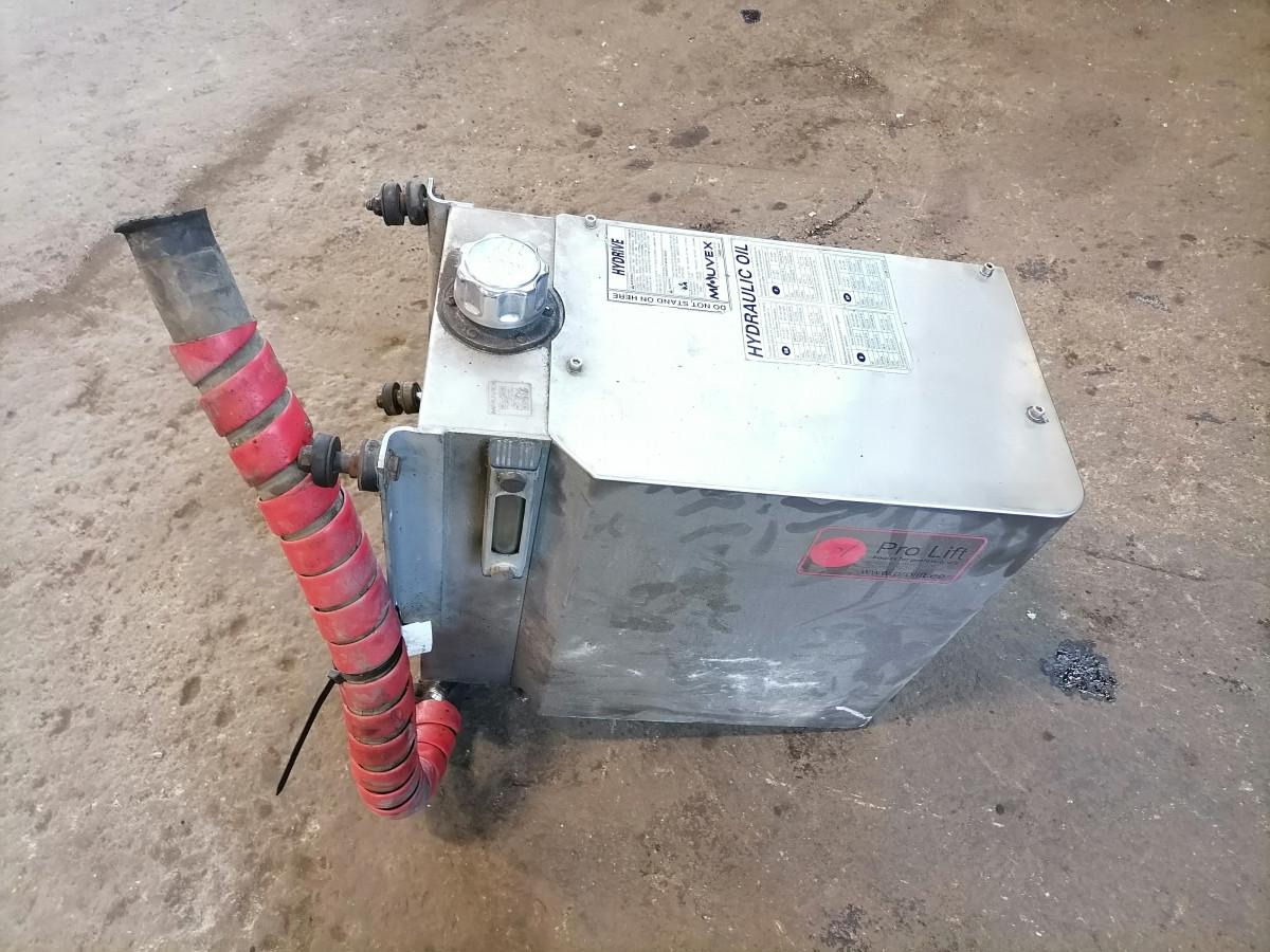 Scania Hydrulic oil cooler - Hidraulikus tartály - Teherautó: 2 kép. Scania Hydrulic oil cooler - Hidraulikus tartály - Teherautó: 2 kép.