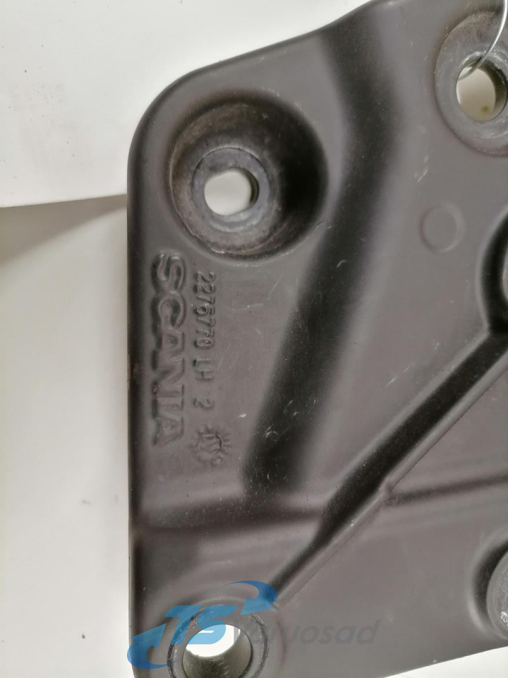 Scania Iluvõre kandurhing 2276770 - Rács - Teherautó: 4 kép. Scania Iluvõre kandurhing 2276770 - Rács - Teherautó: 4 kép.