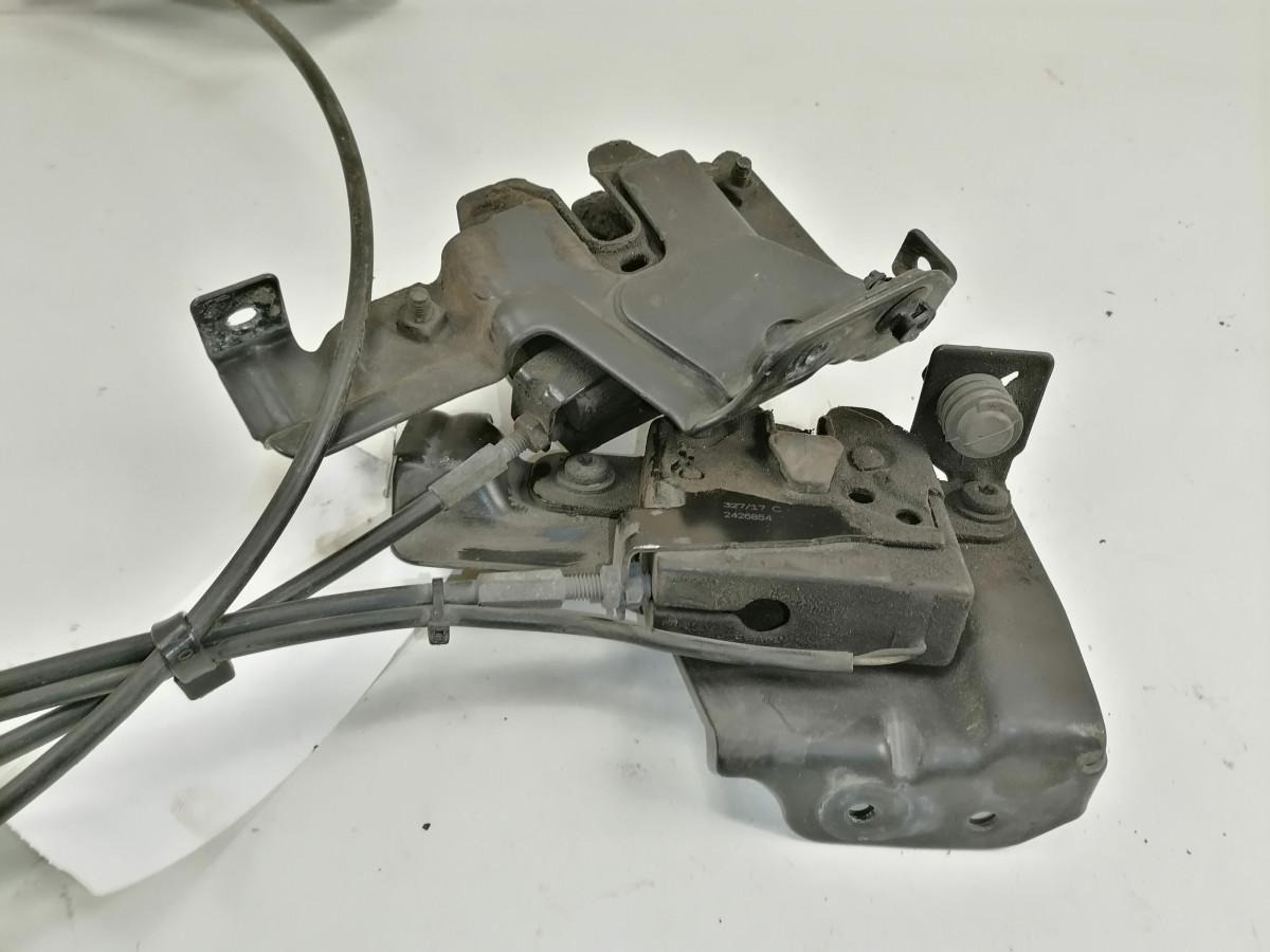 Scania Iluvõre lukk 2557592 - Rács - Teherautó: 4 kép. Scania Iluvõre lukk 2557592 - Rács - Teherautó: 4 kép.