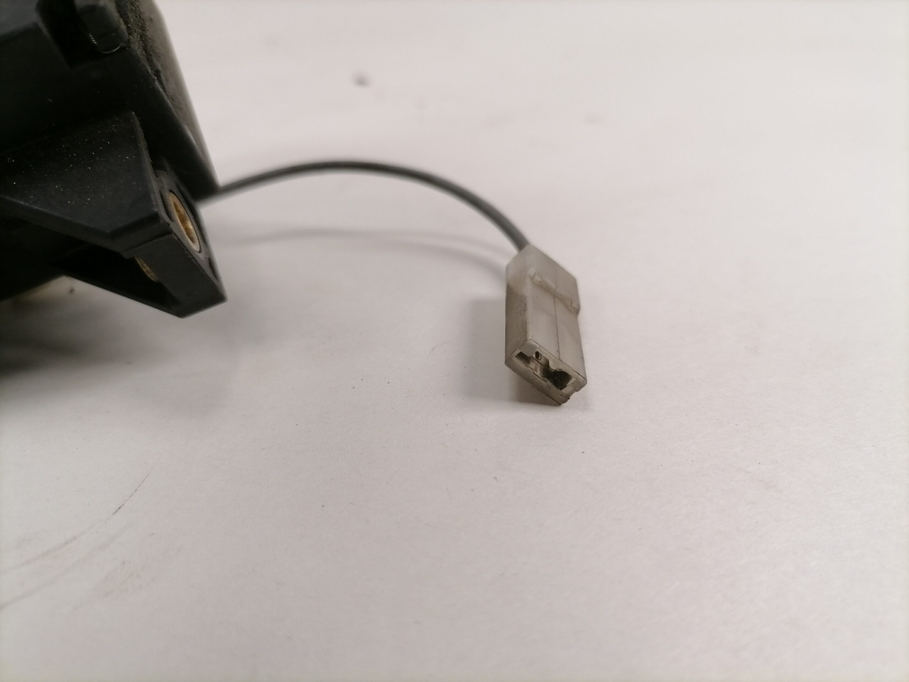 Scania Juhtkang, suunatuled 1402449 - Elektromos rendszer - Teherautó: 3 kép. Scania Juhtkang, suunatuled 1402449 - Elektromos rendszer - Teherautó: 3 kép.