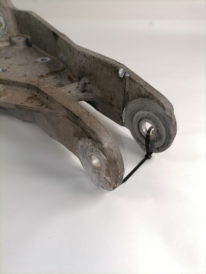 Scania Kabiini õhkpadja kandur 1426196 - Fülke felfüggesztés - Teherautó: 4 kép. Scania Kabiini õhkpadja kandur 1426196 - Fülke felfüggesztés - Teherautó: 4 kép.