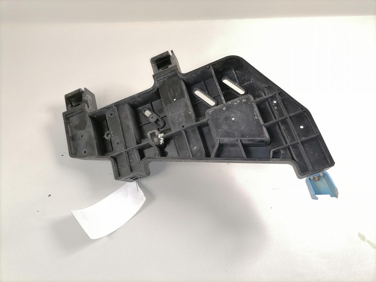 Scania Kabiini tuulesuunaja kandur 2326969 - Légterelő - Teherautó: 3 kép. Scania Kabiini tuulesuunaja kandur 2326969 - Légterelő - Teherautó: 3 kép.