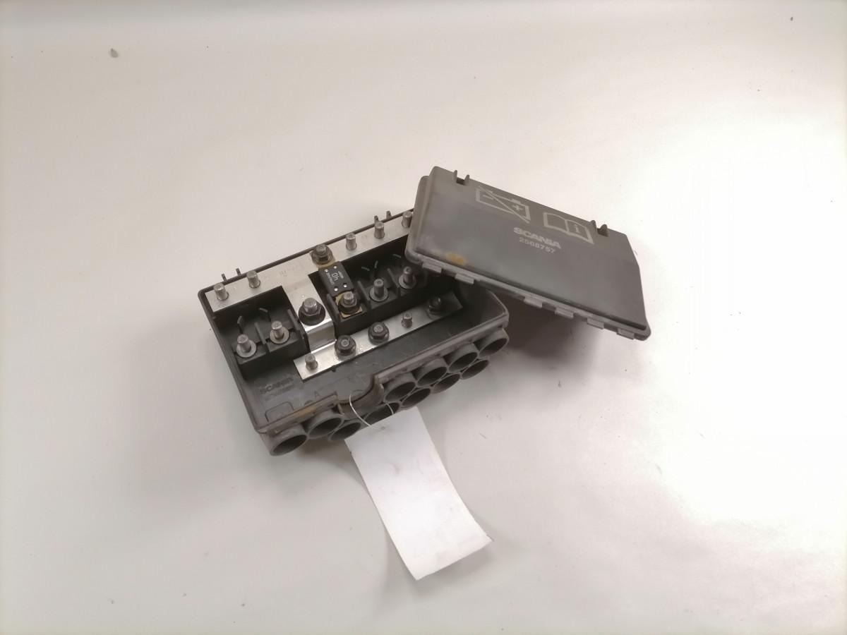 Scania Kaitsmekarp 2568758 - Biztosíték - Teherautó: 2 kép. Scania Kaitsmekarp 2568758 - Biztosíték - Teherautó: 2 kép.