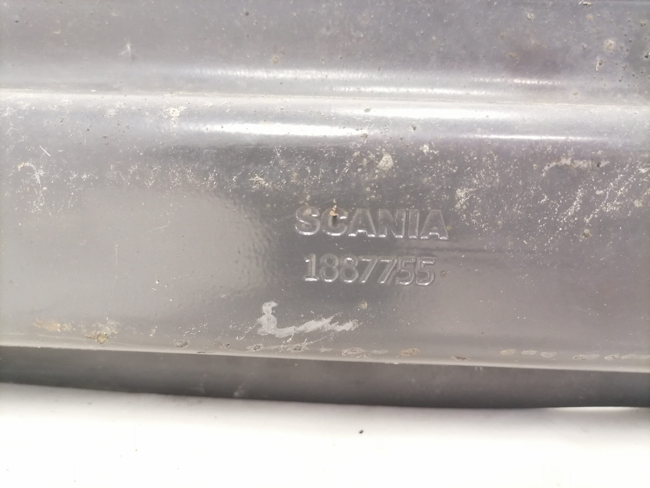 Scania Kütusepaagi kandur, Scania 1887755 - Üzemanyag tartály - Teherautó: 3 kép. Scania Kütusepaagi kandur, Scania 1887755 - Üzemanyag tartály - Teherautó: 3 kép.