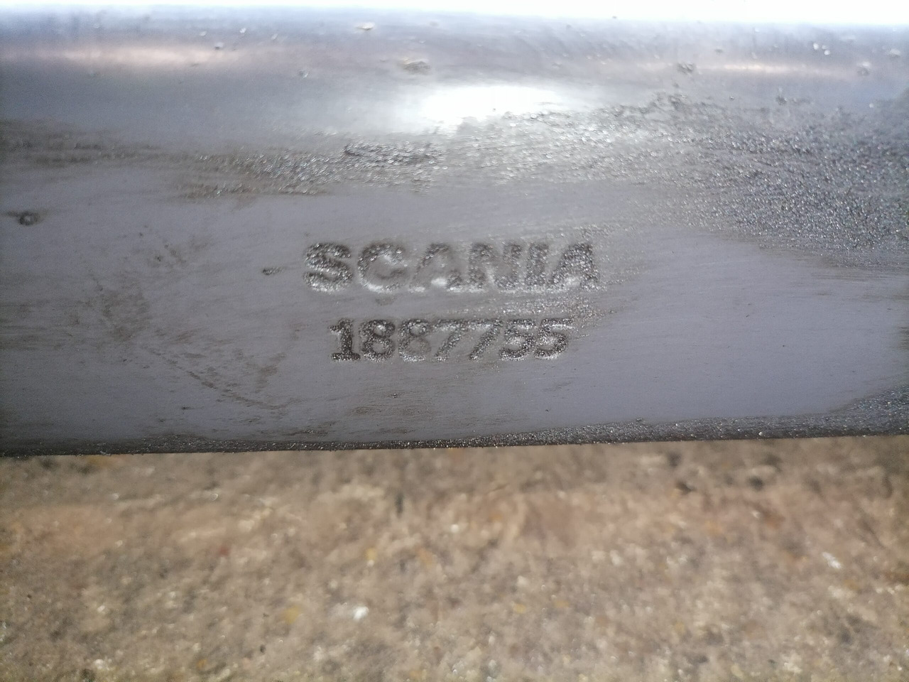 Scania Kütusepaagi kandur, Scania 1887755 - Üzemanyag tartály - Teherautó: 4 kép. Scania Kütusepaagi kandur, Scania 1887755 - Üzemanyag tartály - Teherautó: 4 kép.