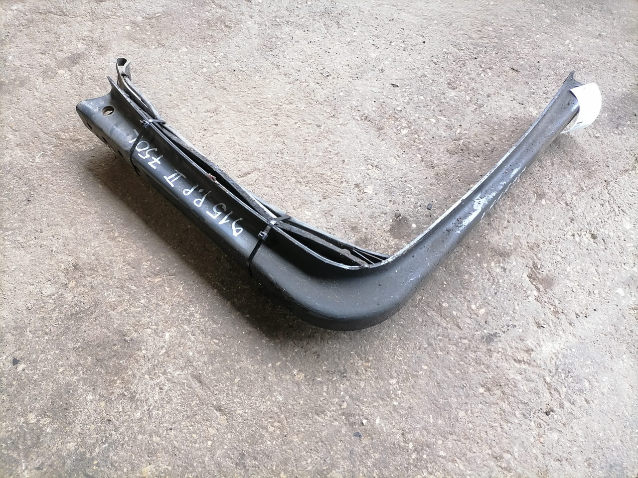 Scania Kütusepaagi kandur, Scania 1887755 - Üzemanyag tartály - Teherautó: 3 kép. Scania Kütusepaagi kandur, Scania 1887755 - Üzemanyag tartály - Teherautó: 3 kép.