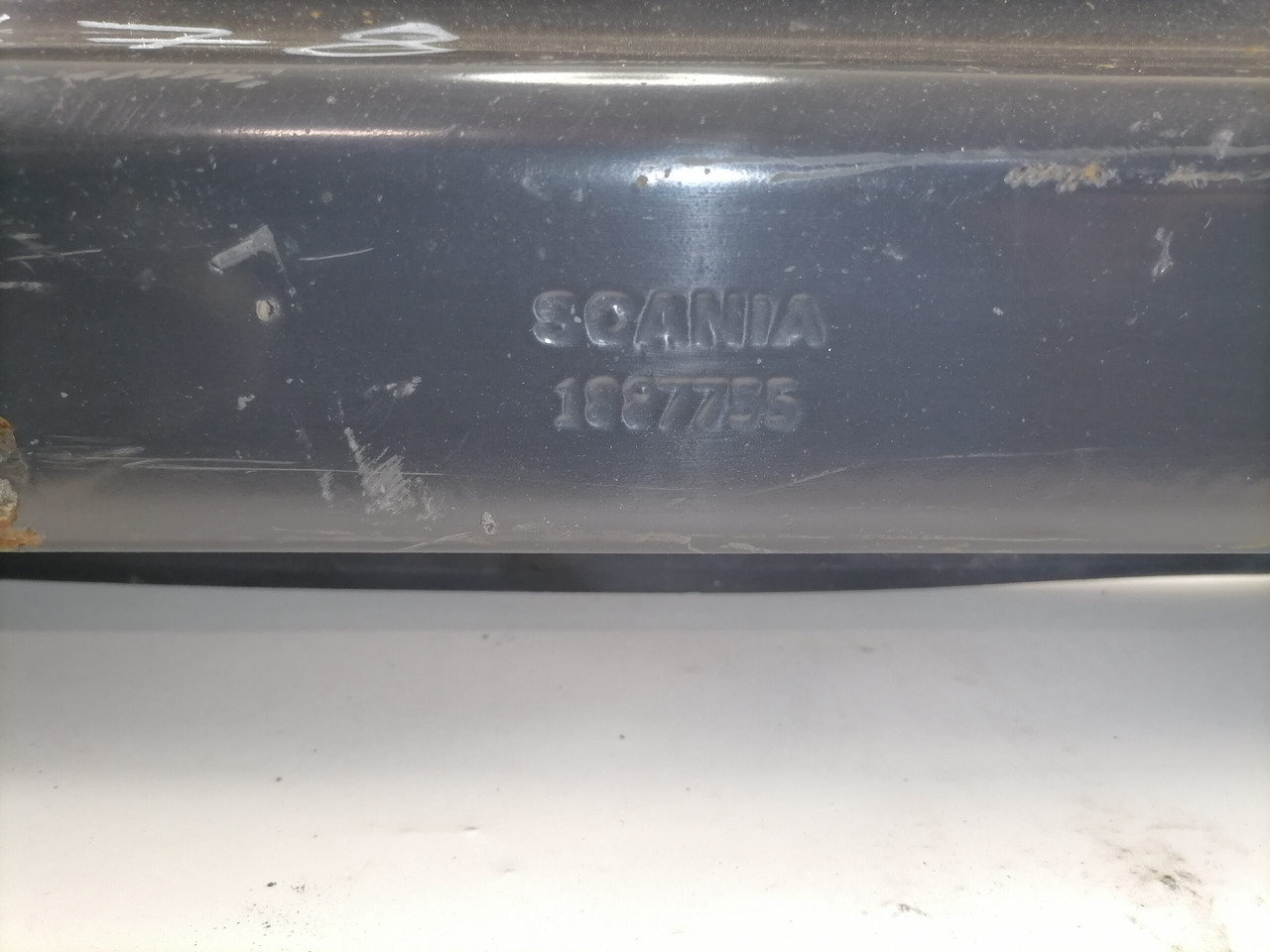 Scania Kütusepaagi kandur, Scania 1887755 - Üzemanyag tartály - Teherautó: 2 kép. Scania Kütusepaagi kandur, Scania 1887755 - Üzemanyag tartály - Teherautó: 2 kép.