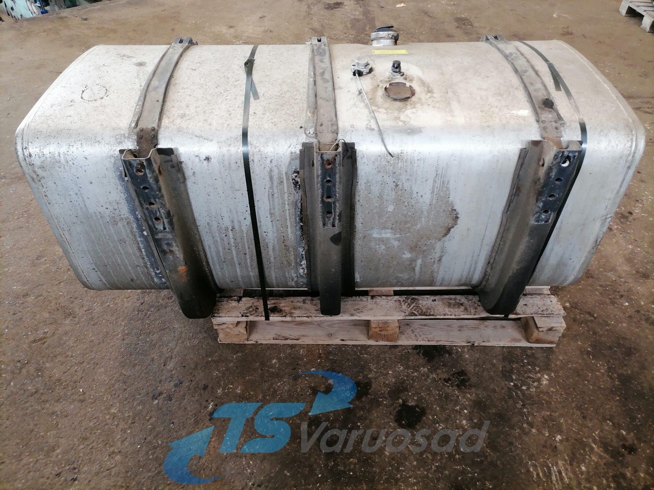 Scania Kütusepaak 700L 1517309 - Üzemanyag tartály - Teherautó: 4 kép. Scania Kütusepaak 700L 1517309 - Üzemanyag tartály - Teherautó: 4 kép.
