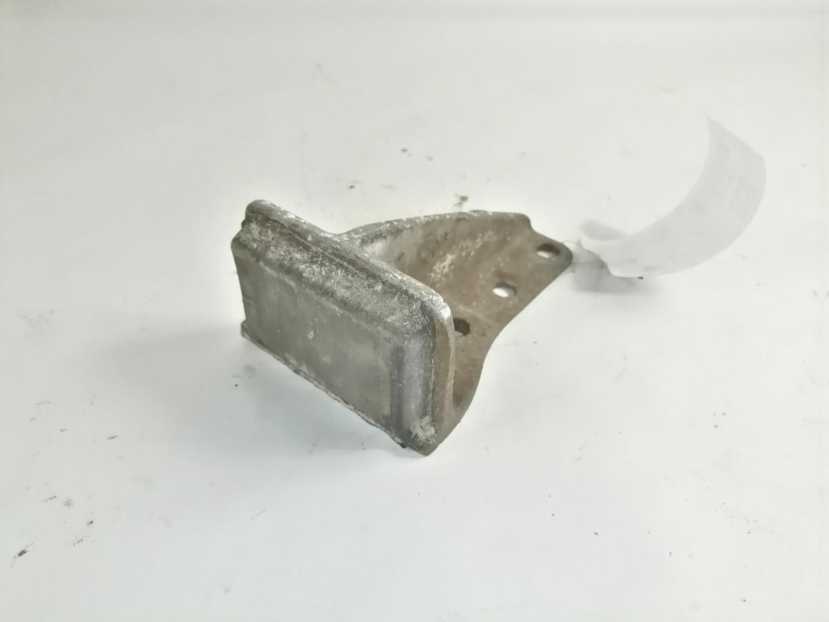 Scania Läbilöögipuks 1870119 - Felfüggesztés - Teherautó: 2 kép. Scania Läbilöögipuks 1870119 - Felfüggesztés - Teherautó: 2 kép.