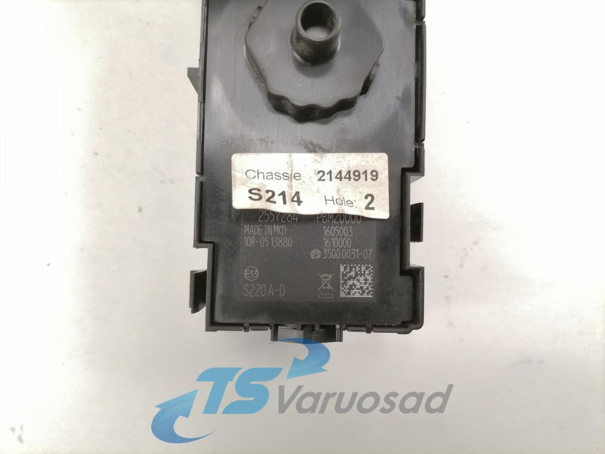 Scania Lülitite moodul 2557284 - Fülke - Teherautó: 3 kép. Scania Lülitite moodul 2557284 - Fülke - Teherautó: 3 kép.