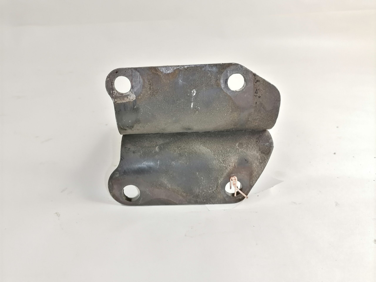 Scania Muffler carrier 1439419 - Hangtompító - Teherautó: 4 kép. Scania Muffler carrier 1439419 - Hangtompító - Teherautó: 4 kép.