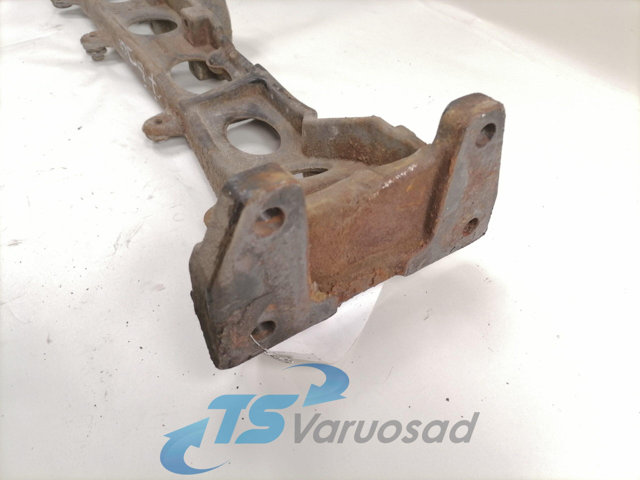 Scania Muffler carrier 1541006 - Hangtompító - Teherautó: 4 kép. Scania Muffler carrier 1541006 - Hangtompító - Teherautó: 4 kép.