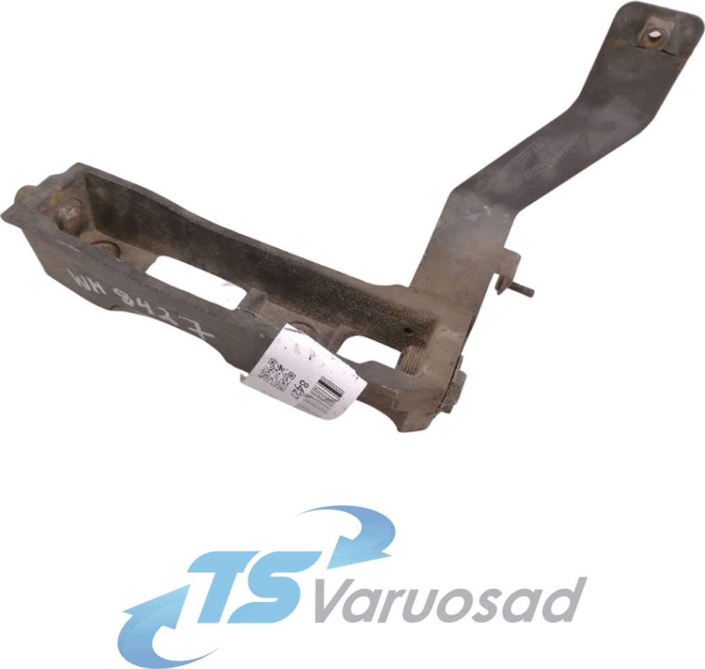 Scania Muffler carrier 1832268 - Hangtompító - Teherautó: 1 kép. Scania Muffler carrier 1832268 - Hangtompító - Teherautó: 1 kép.