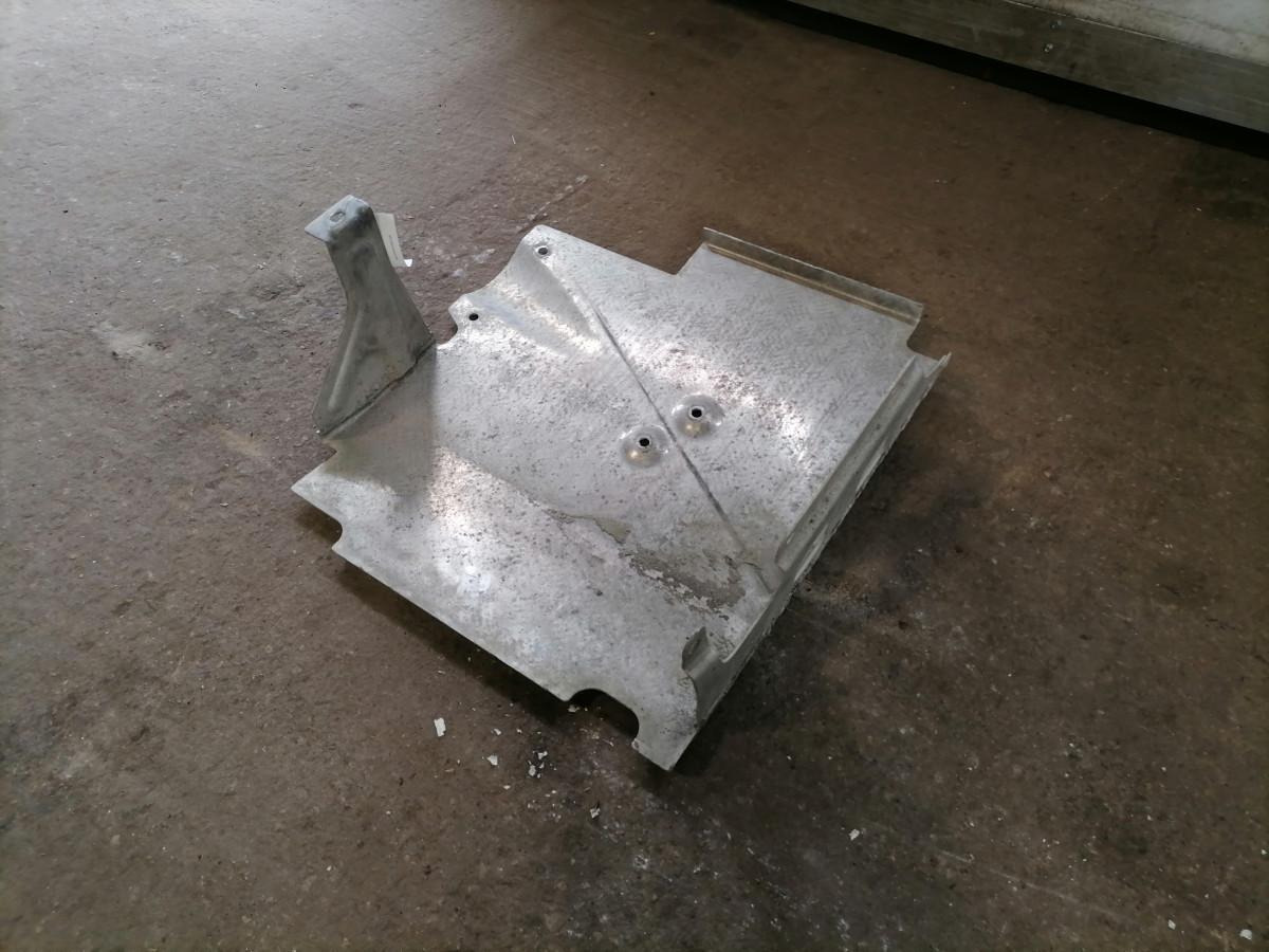 Scania Muffler cover 1776579 - Hangtompító - Teherautó: 2 kép. Scania Muffler cover 1776579 - Hangtompító - Teherautó: 2 kép.