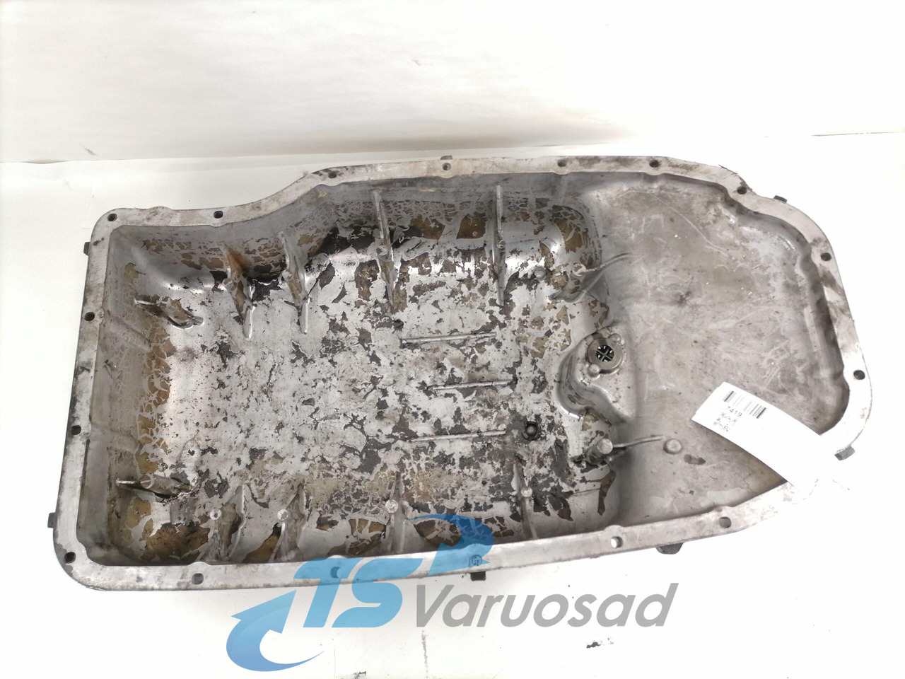 Scania Oil sump 1762255 - Olajteknő - Teherautó: 4 kép. Scania Oil sump 1762255 - Olajteknő - Teherautó: 4 kép.