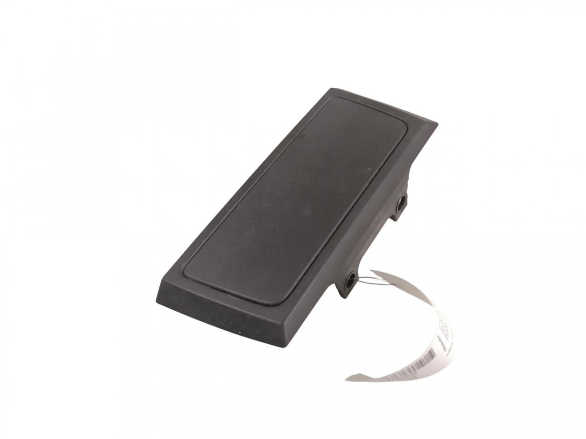 Scania Plastikdetail 2310450 - Légterelő - Teherautó: 1 kép. Scania Plastikdetail 2310450 - Légterelő - Teherautó: 1 kép.