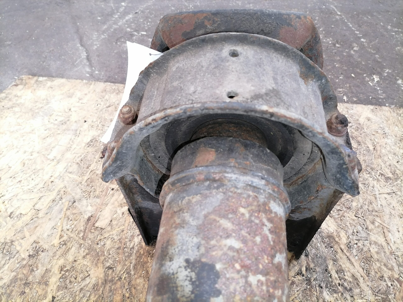 Scania Propeller shaft 1758402 - Kardántengely - Teherautó: 4 kép. Scania Propeller shaft 1758402 - Kardántengely - Teherautó: 4 kép.