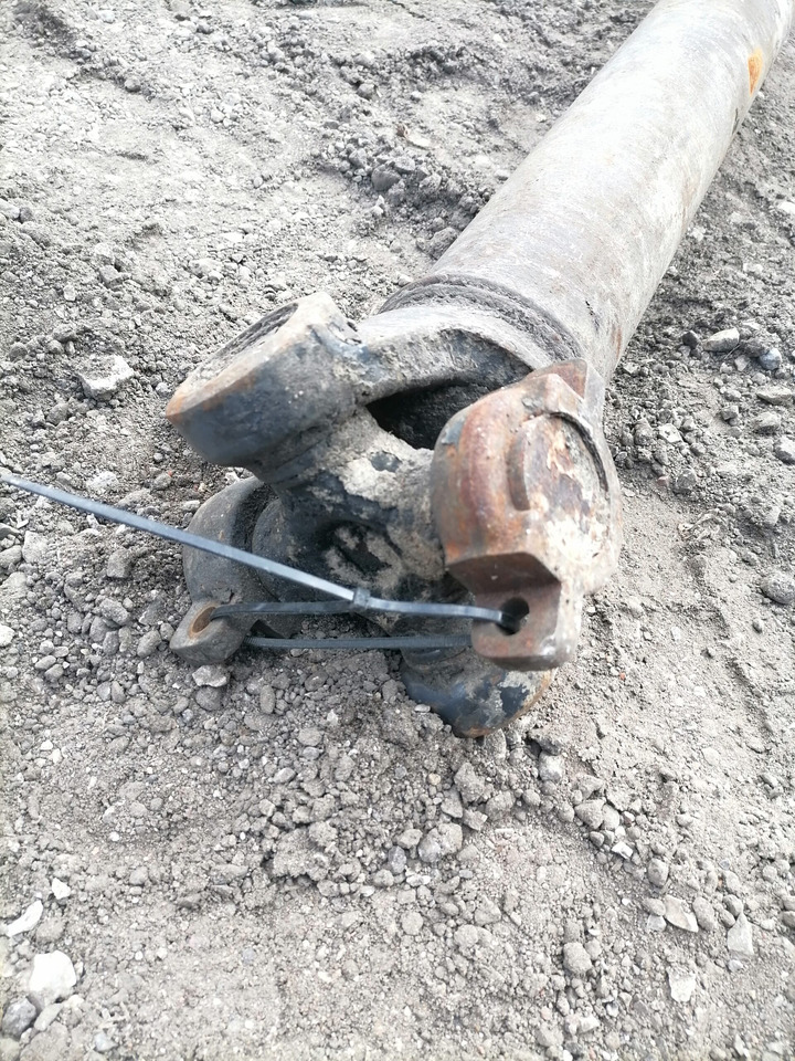 Scania Propeller shaft 1758600 - Kardántengely - Teherautó: 3 kép. Scania Propeller shaft 1758600 - Kardántengely - Teherautó: 3 kép.
