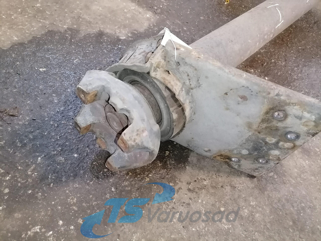 Scania Propeller shaft 1759163 - Kardántengely - Teherautó: 3 kép. Scania Propeller shaft 1759163 - Kardántengely - Teherautó: 3 kép.